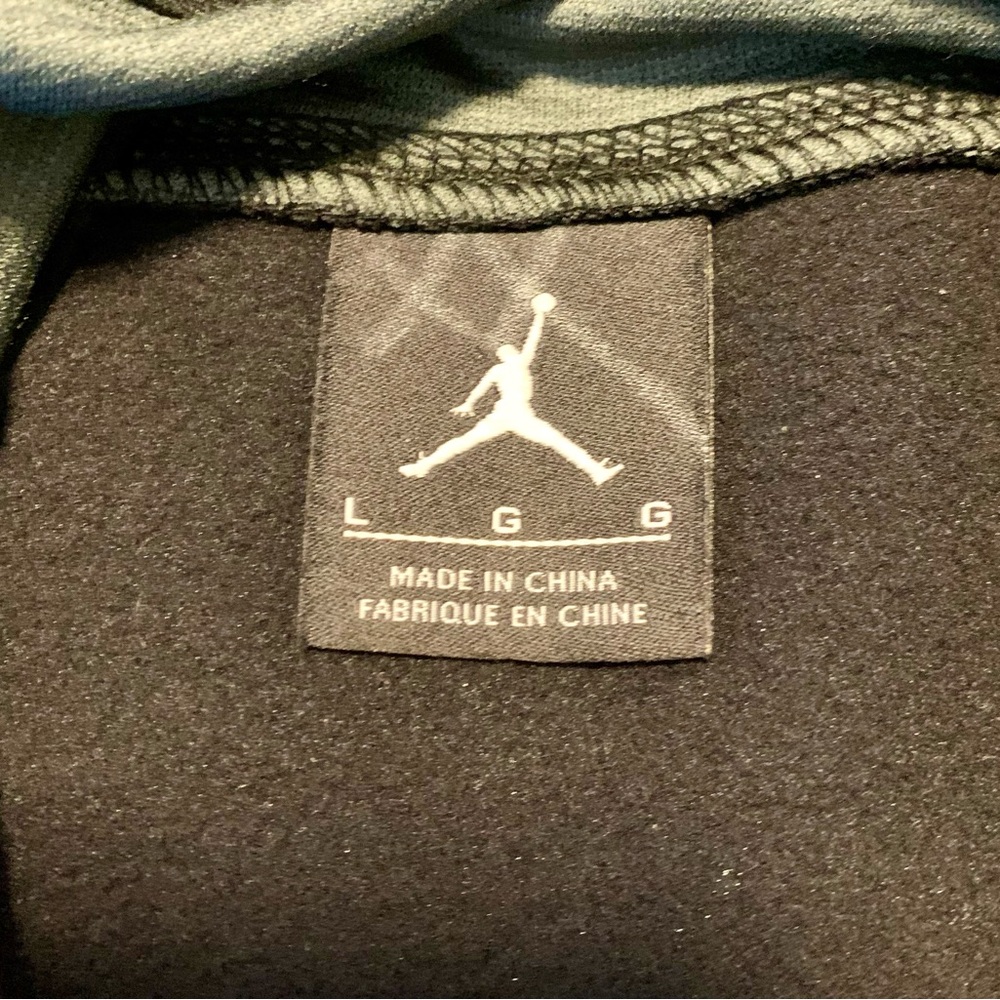 Jordan Essentials Black Pullover Fleece Hoodie. - Picture 7 of 13